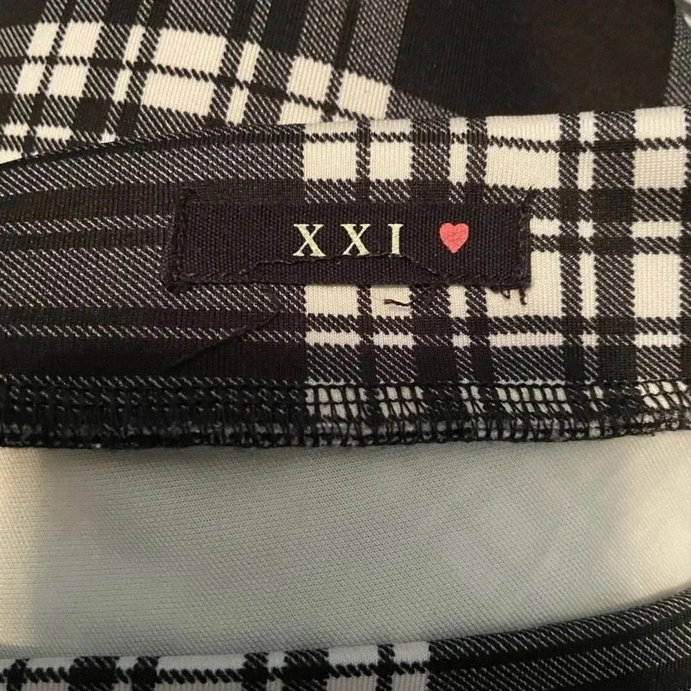 New X X I mini skirt - Picture 4 of 4